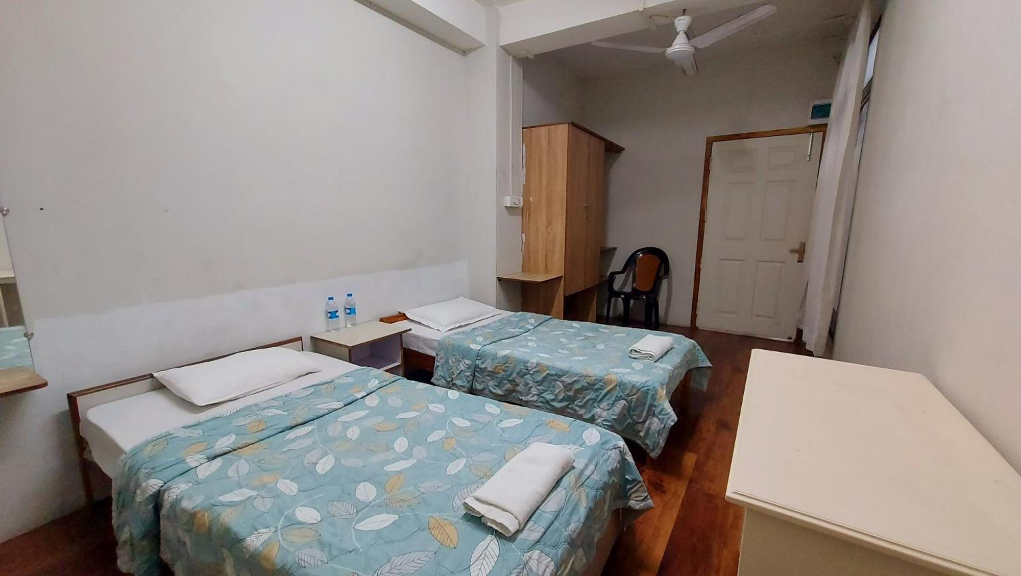 Hotel Dinthar Zara ไอซอล ภายนอก รูปภาพ