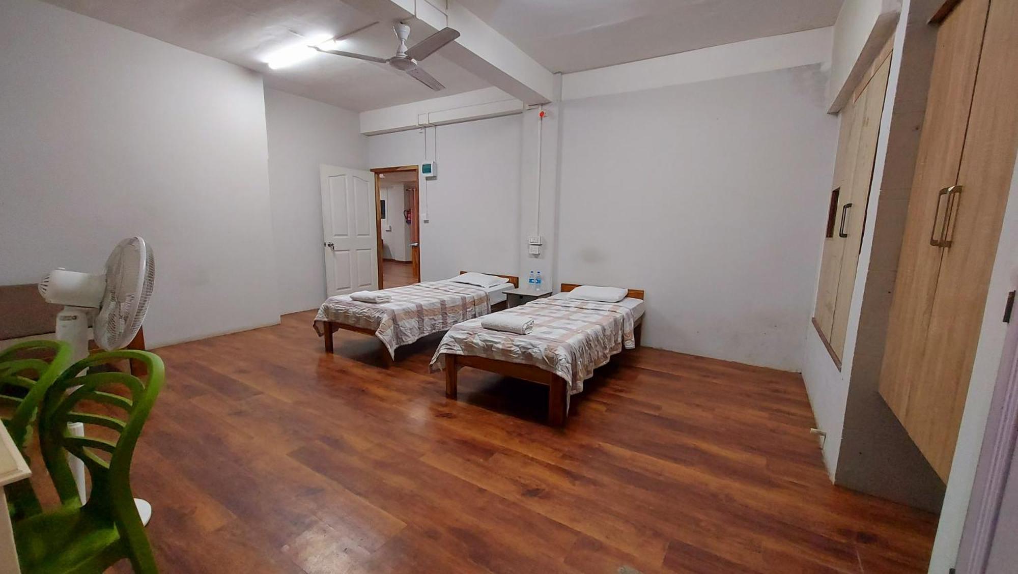 Hotel Dinthar Zara ไอซอล ภายนอก รูปภาพ